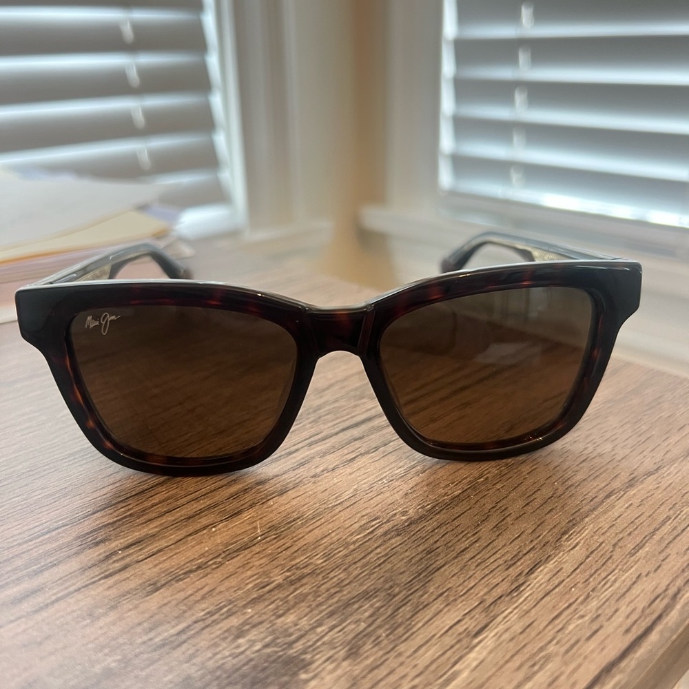 Women’s Maui Jim sunglasses
